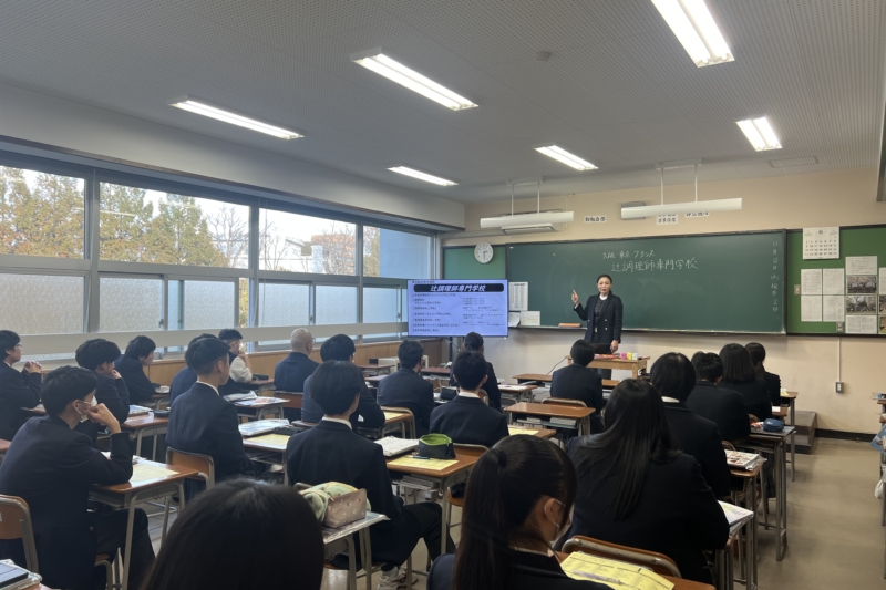 校内上級学校説明会を行いました！